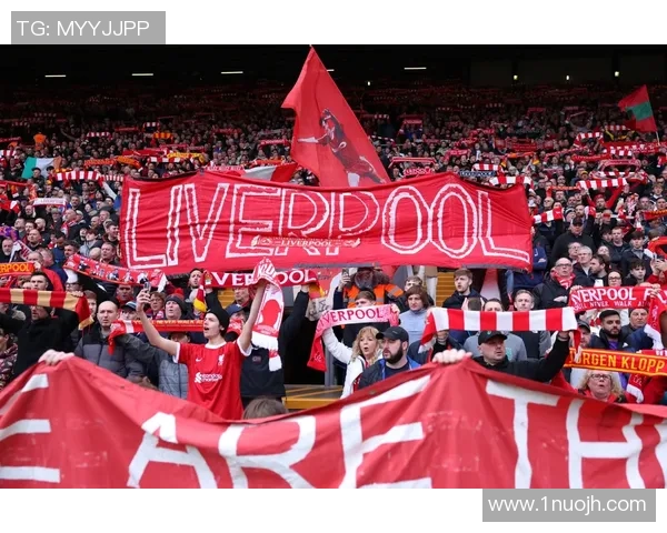 欧联杯激战：拜仁逆转利物浦乌龙球成关键时刻引发全场狂欢