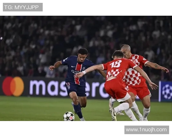 西甲激战尤文图斯大胜巴黎圣日耳曼补时争议进球引发全场沸腾 西甲激战尤文图斯大胜巴黎圣日耳曼补时争议进球引发全场沸腾