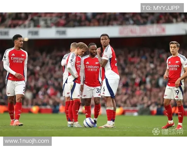 西甲焦点战曼联小胜阿森纳红牌争议引发全场热议