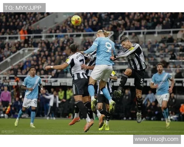 欧联杯激战莱比锡3-0曼城帽子戏法引争议判罚全场沸腾