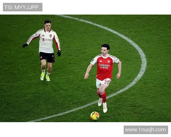 英超激战:多特蒙德与利物浦零平局红牌事件引发全场热议与争议 英超激战:多特蒙德与利物浦零平局红牌事件引发全场热议与争议