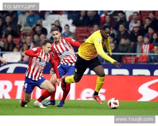 西甲激战曼联大胜莱比锡帽子戏法引发争议判罚热议 西甲激战曼联大胜莱比锡帽子戏法引发争议判罚热议